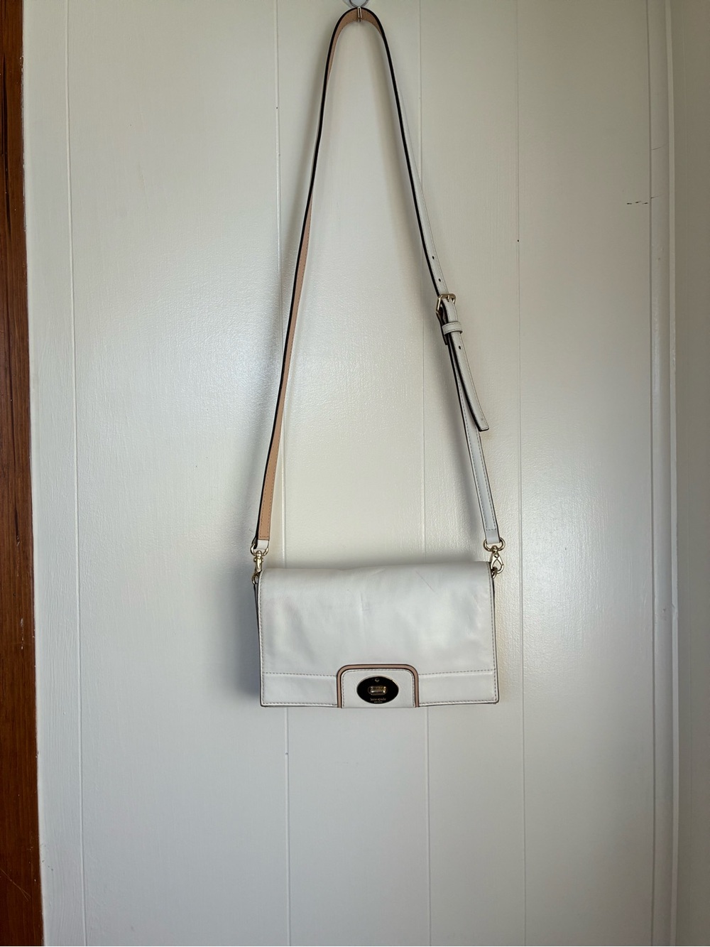kate spade White Leather Crossbody with Gold-Tone Turn Lock